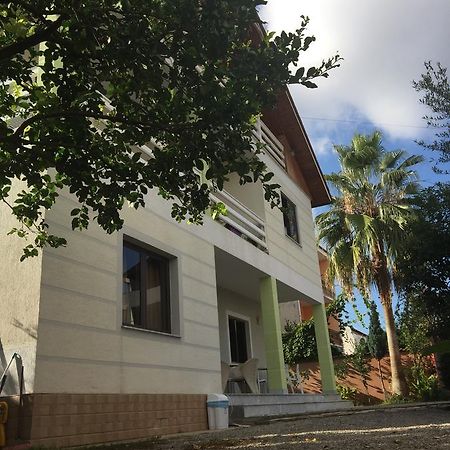 Hostel Grande House Tirana Exterior photo