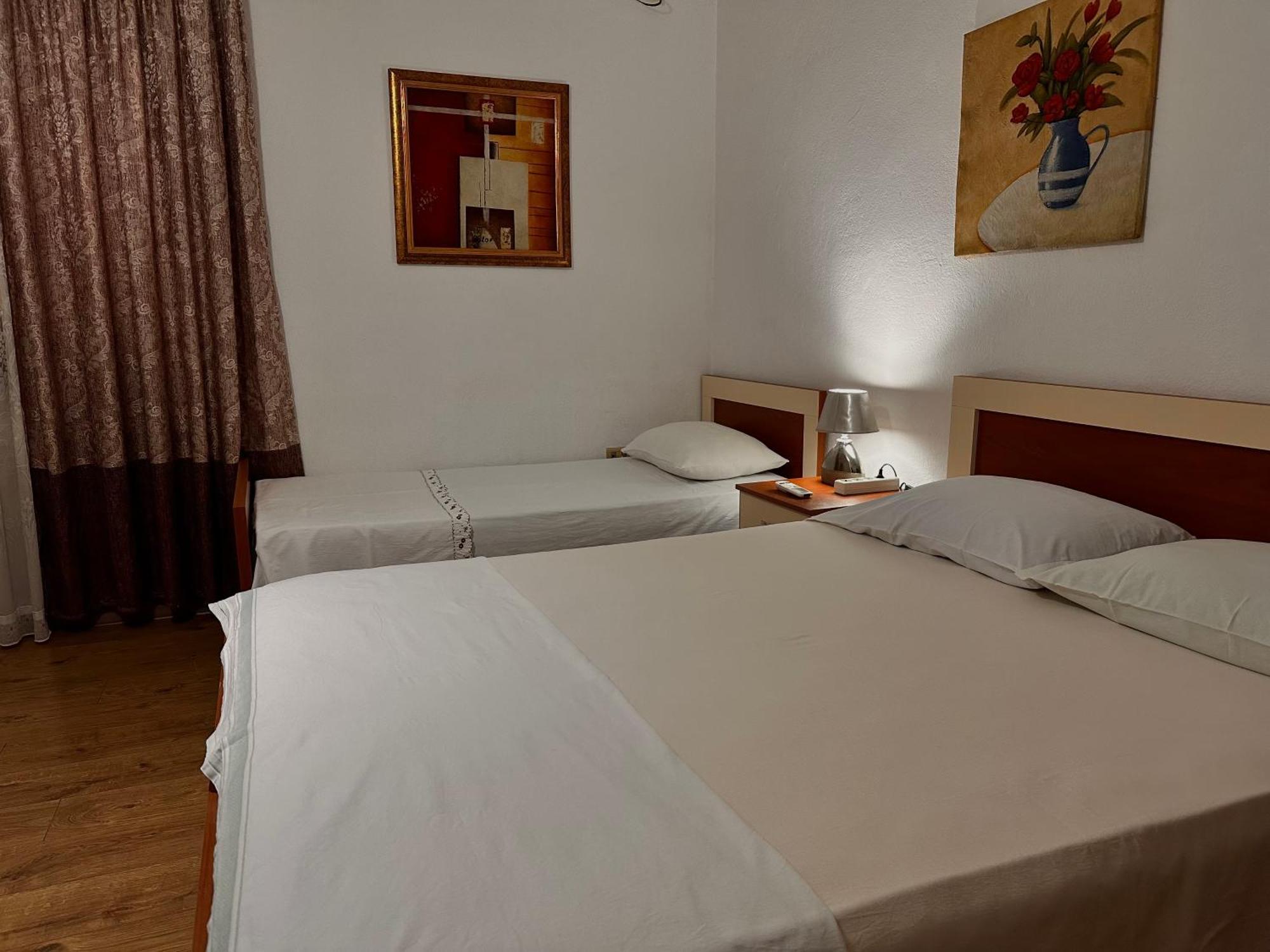 Hostel Grande House Tirana Exterior photo