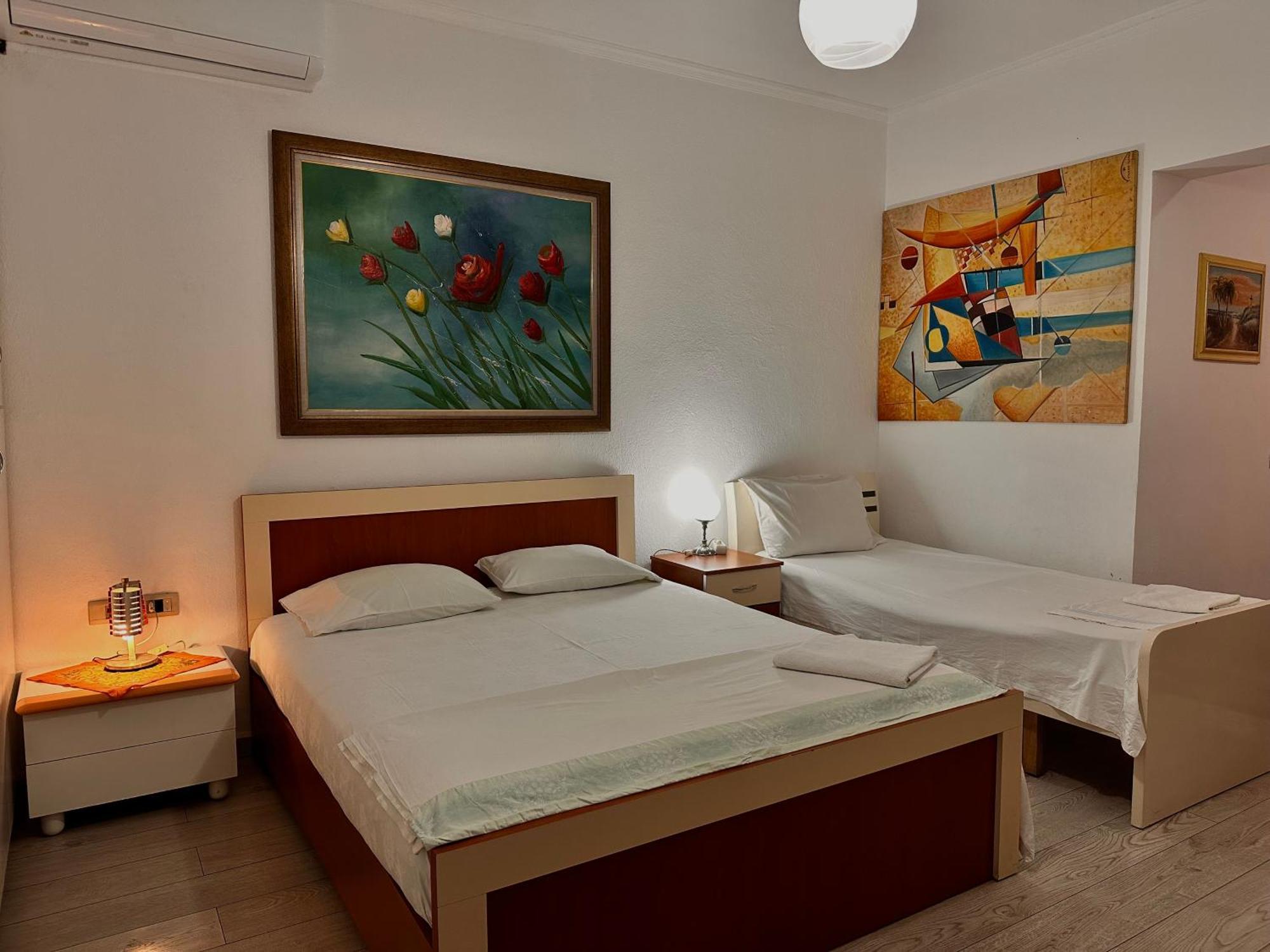 Hostel Grande House Tirana Exterior photo