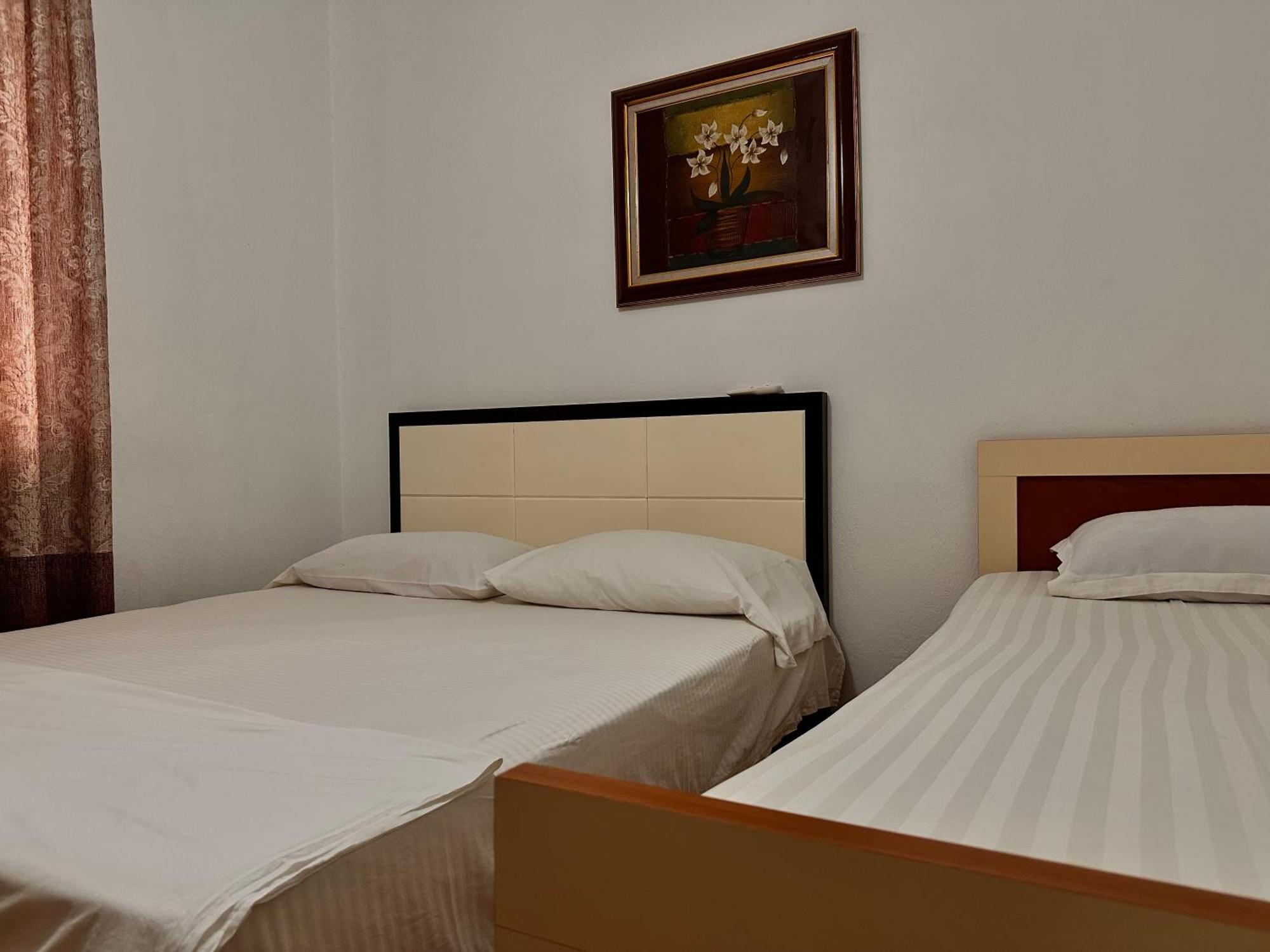 Hostel Grande House Tirana Exterior photo